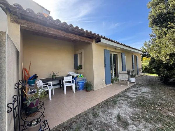 Jolie petite maison T3 de plain pied déjà louée avec terrasse et parking