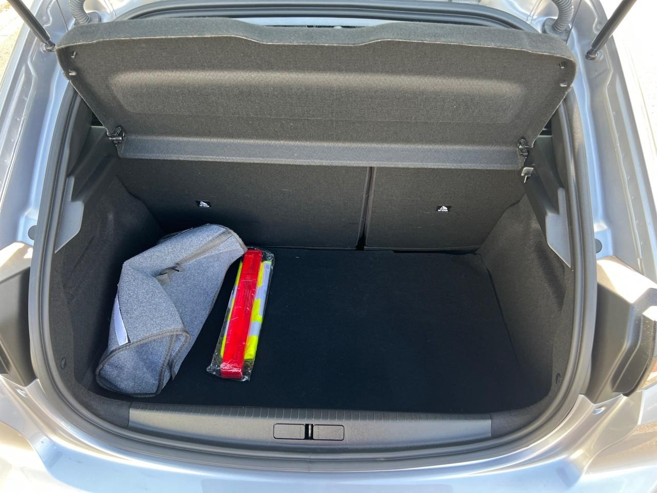 Peugeot 208 puretech 100 s&s bvm6 style — photo 6