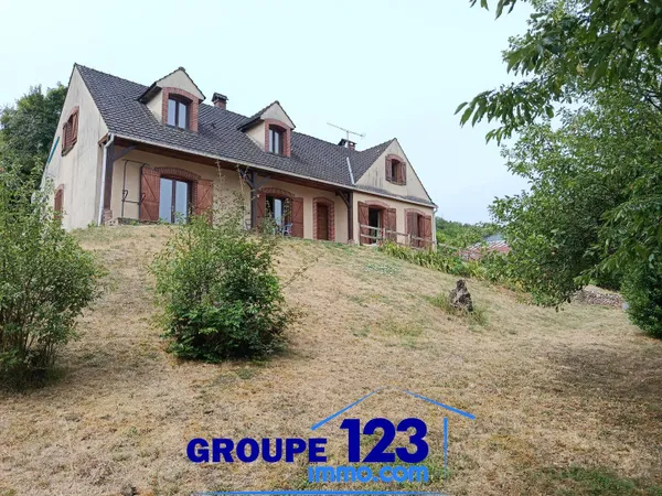 Maison 8 pièces 267 m²