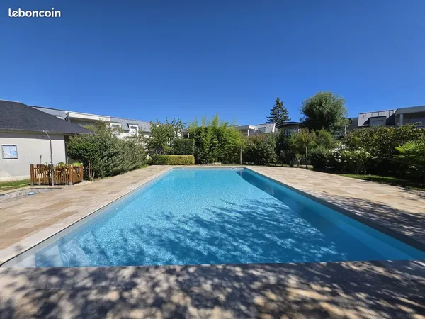 Tours Nord - Beau T2 de 47 m² avec terrasse, piscine et parking - 710 CC