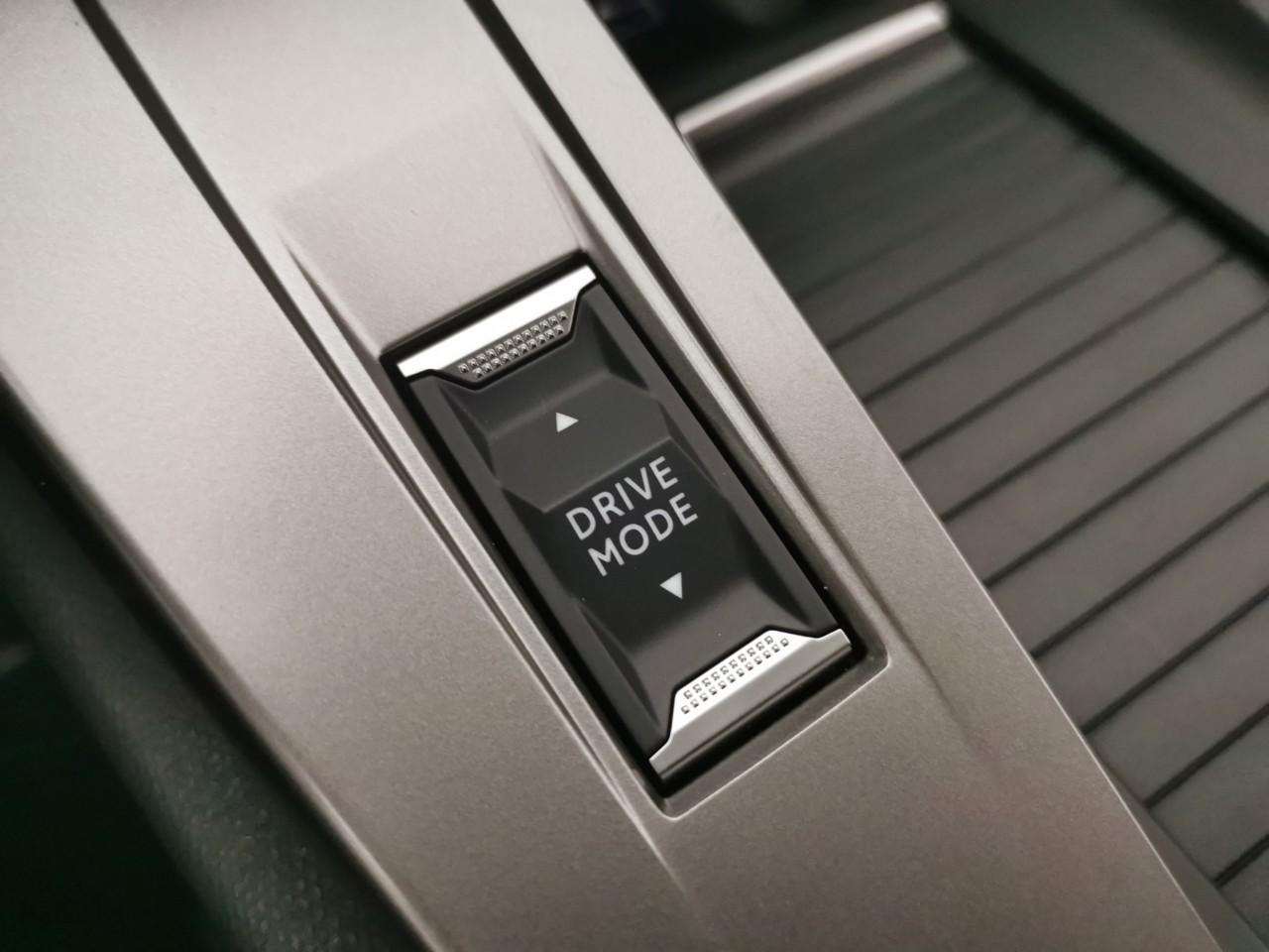 Peugeot 308 sw hybrid 145 e-dcs6 style — photo 30