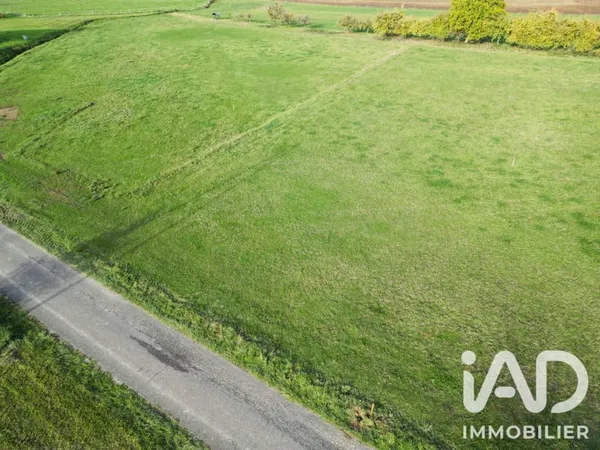 Terrain 2100 m²
