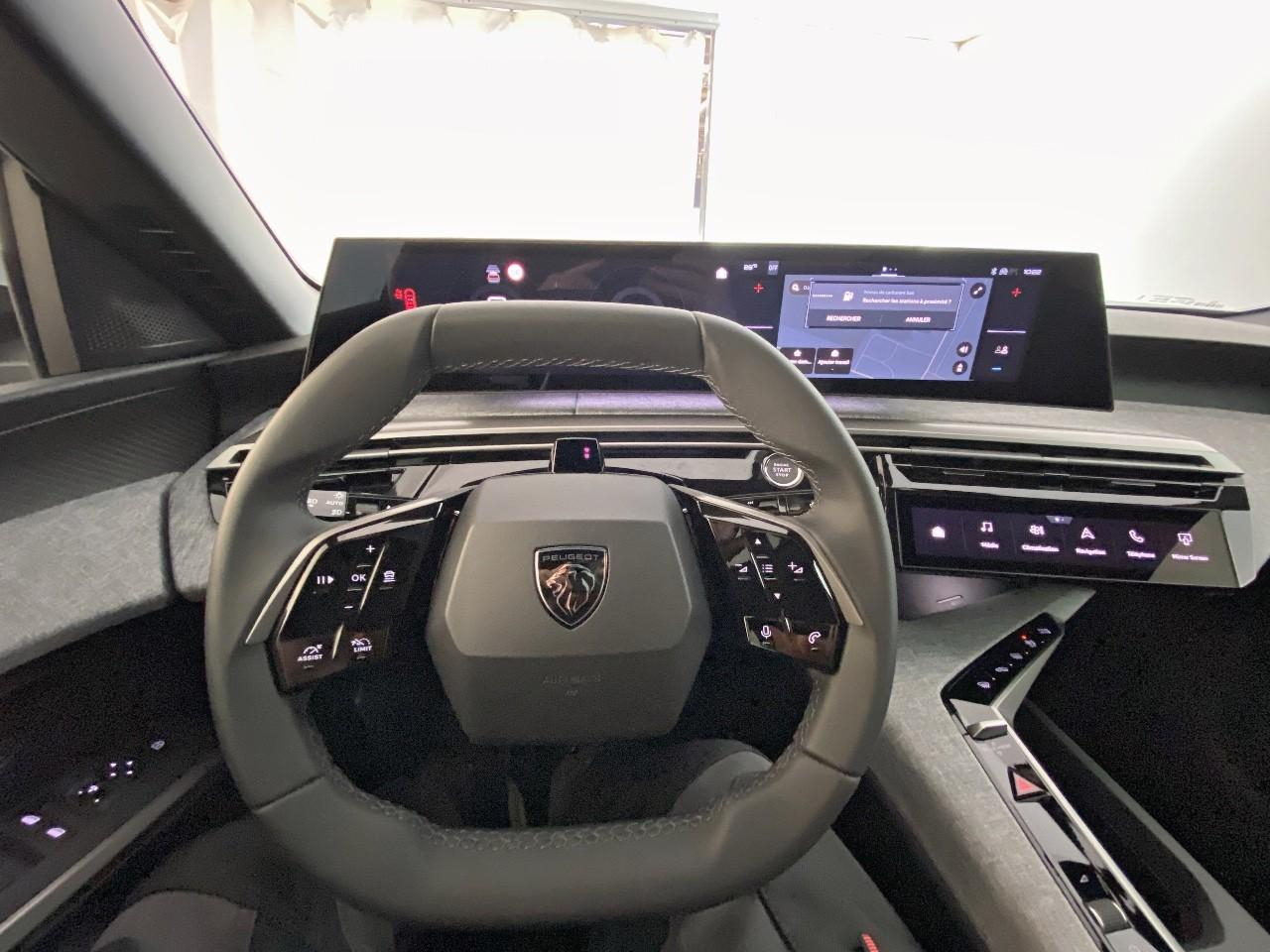 Peugeot 3008 hybrid 145 e-dcs6 allure — photo 12