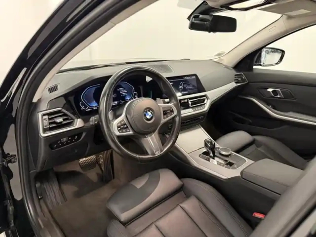 Bmw Serie 3 série 3 330ea 292ch business design 10cv — photo 6