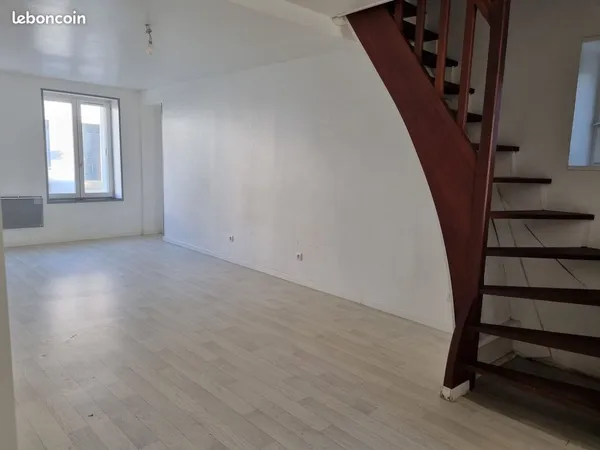 ROMORANTIN (St Jean) - Maison/courette : séjour+2 chambres