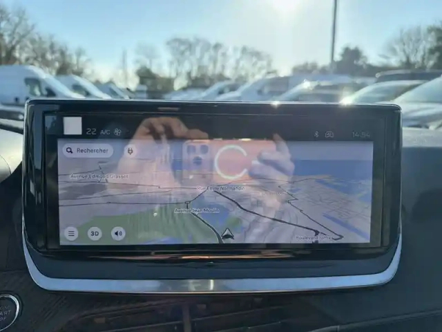Peugeot 208 electrique 50 kwh 136ch — photo 35