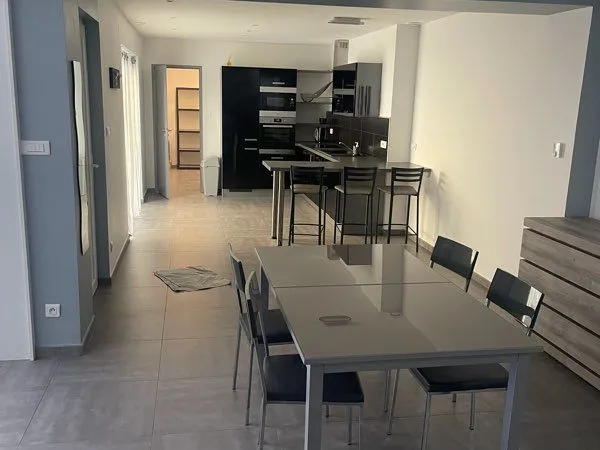 Loue meublé en duplex 110 m2