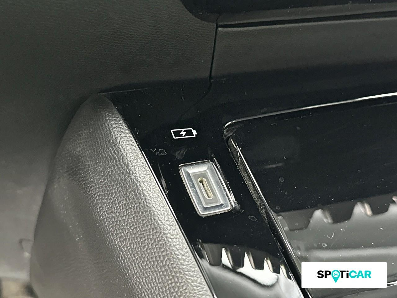 Peugeot 2008 1.2 puretech 130ch s&s allure pack eat8 — photo 16