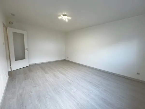 T1 dans résidence sécurisée
