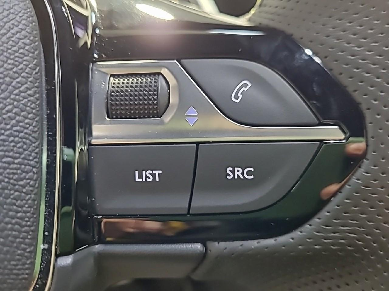 Peugeot 2008 hybrid 145 ch e-dcs6 gt — photo 20