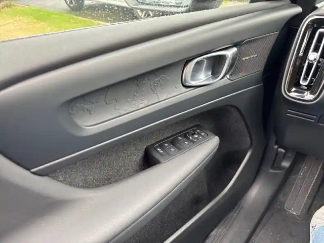 Volvo Ex40 single extended range 252 ch 1edt — photo 20