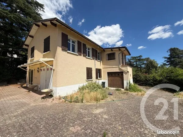 Villa 8 pièces 117 m²