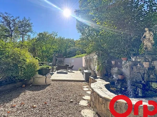 Maison 5 pièces 180 m²