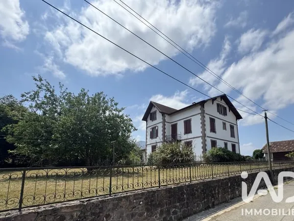 Maison 6 pièces 350 m²