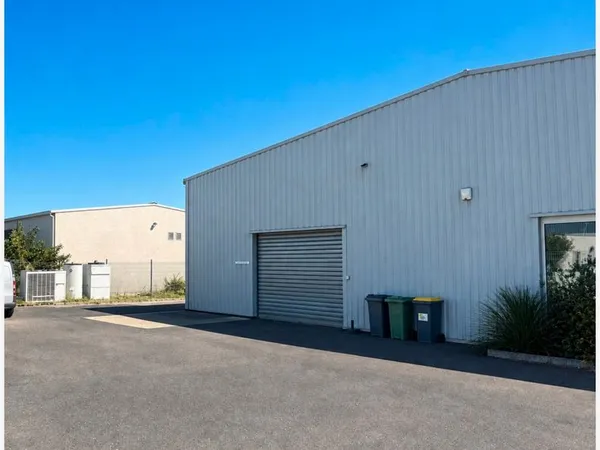 Local d'activité 140 m2