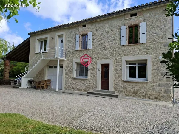 Propriété 7 pièces 237 m²