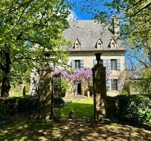 Magnifique Manoir Avec Ruisseau, Piscine, Grandes Dependances Sur Presque 6 Ha Aux Env De Figeac (Lo