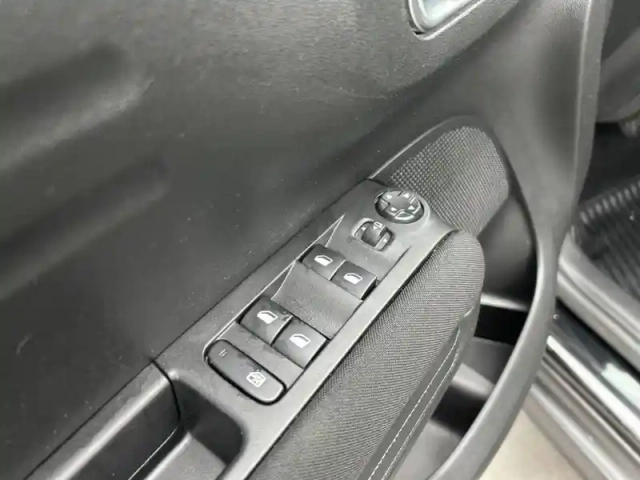 Citroën C3 Aircross bluehdi 120 s&amp;s eat6 — photo 8