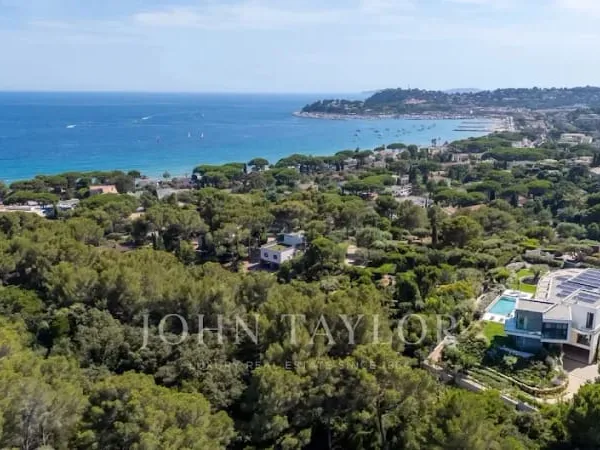 Propriété 11 pièces 412 m²