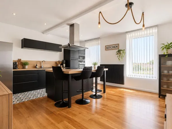 Vends maison - 112.81 m² - 4 pièces, 3 chambres - Saint Germain En Laye 78100