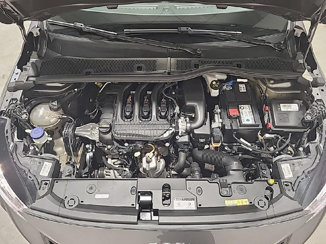 Peugeot 208 puretech 75 s&s bvm5 like — photo 15