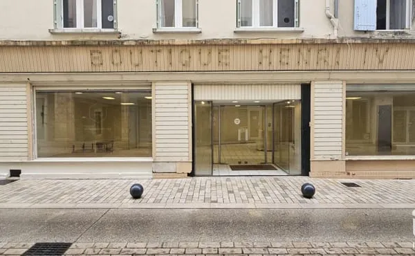Local commercial 110 m²