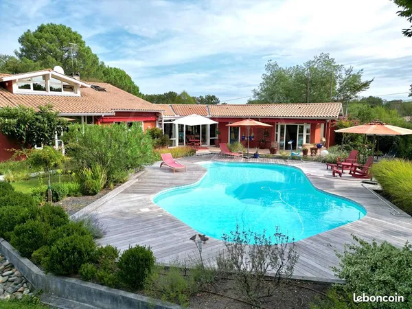 Propriété 8 pièces 370 m²