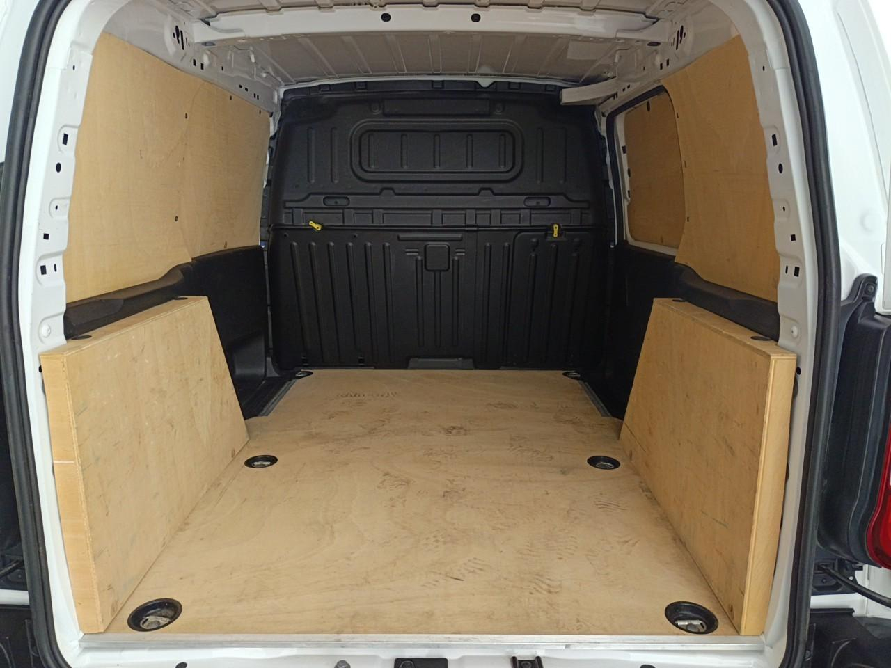 Peugeot Partner fourgon standard 650 kg bluehdi 100 s&s bvm6 premi — photo 6