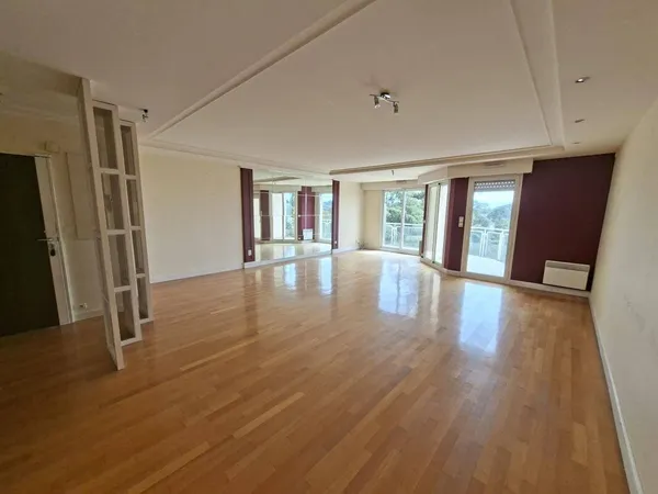Appartement 7 pièces 169 m²
