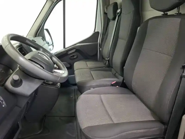 Renault Master fgn trac f3300 l1h2 dci 135 — photo 10