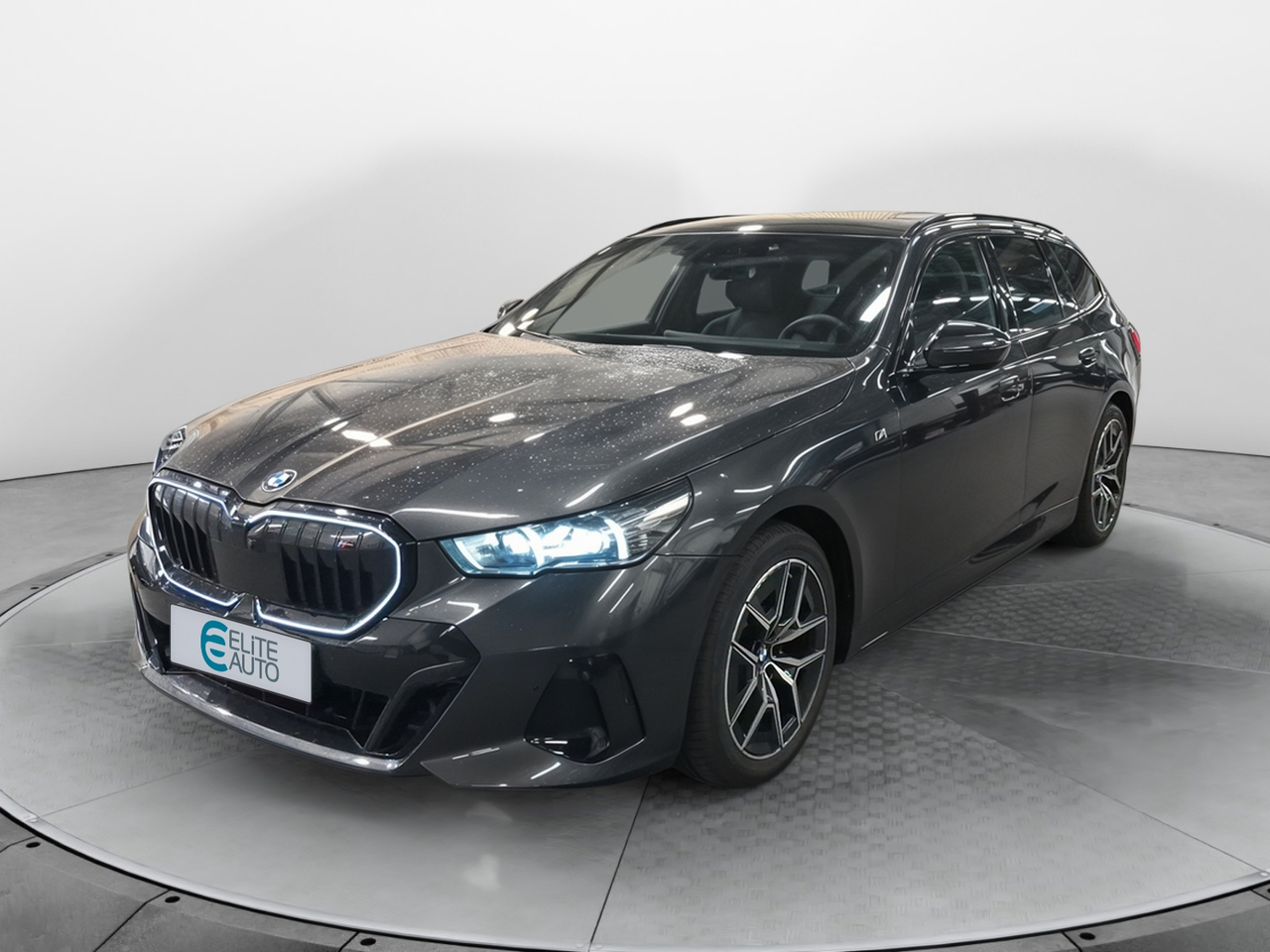 BMW SERIE 5 TOURING Touring 520d xDrive 197 ch BVA8 M Sport — photo 1