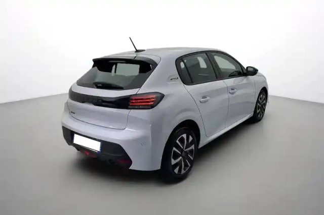 Peugeot 208 100 s&amp;s bvm6 — photo 6