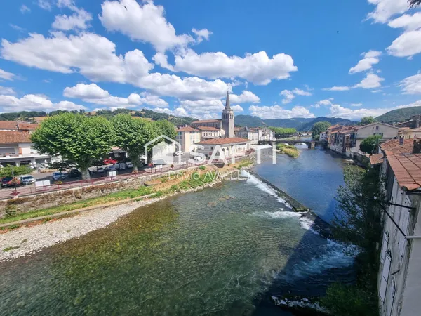 Immeuble de plus de 600m2 avec ascenseur en plein centre de st girons