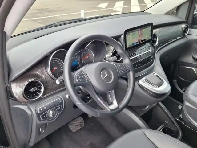 Mercedes Cla sse v 300 d extra-long avan — photo 3