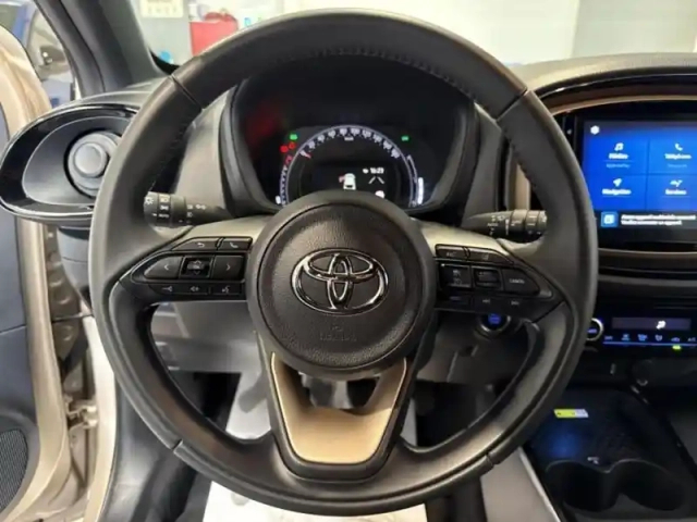 Toyota Aygo X 1.0 vvt-i 72ch collection my24 — photo 12