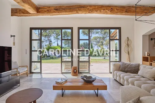 Maison 8 pièces 235 m²