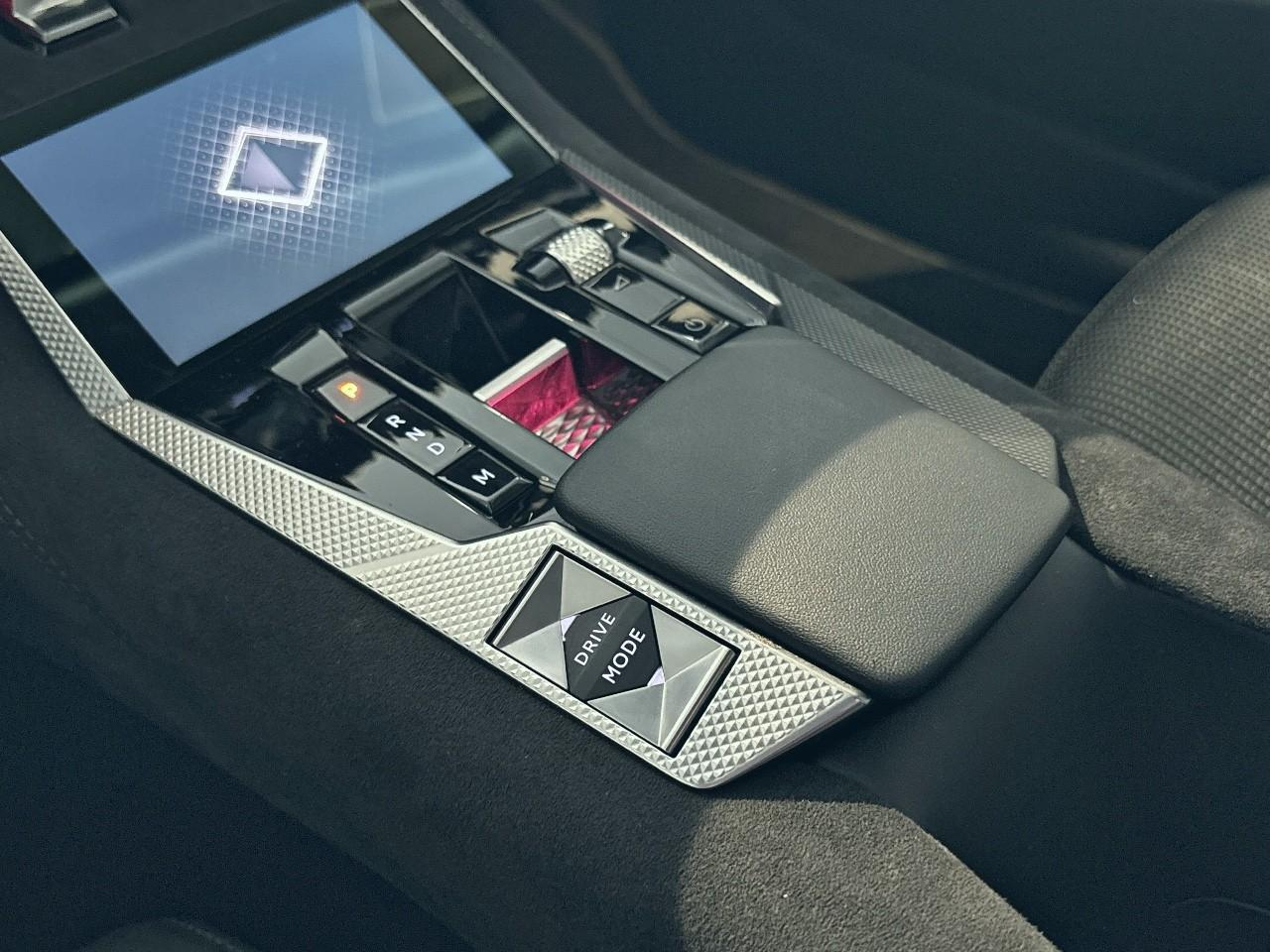 Ds Ds 4 essence 130ch performance line + automatique — photo 26