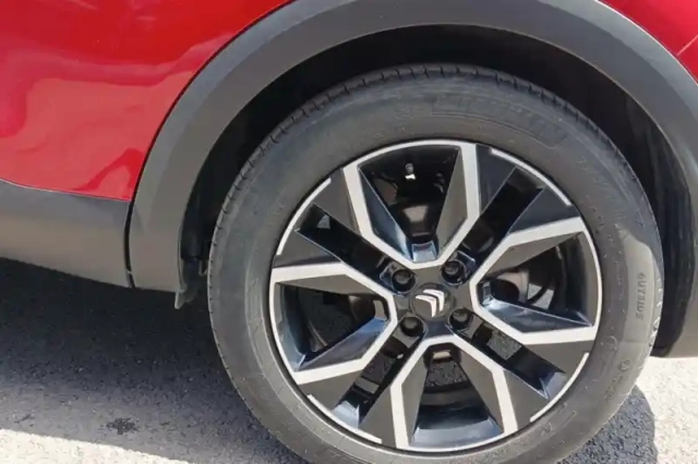 Citroën C4 e- 136 ch automatique — photo 12