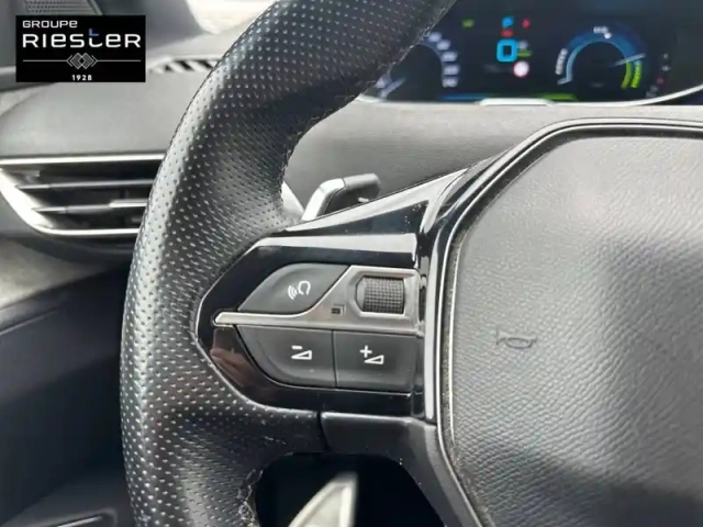 Peugeot 3008 hybrid 225 e-eat8 — photo 21