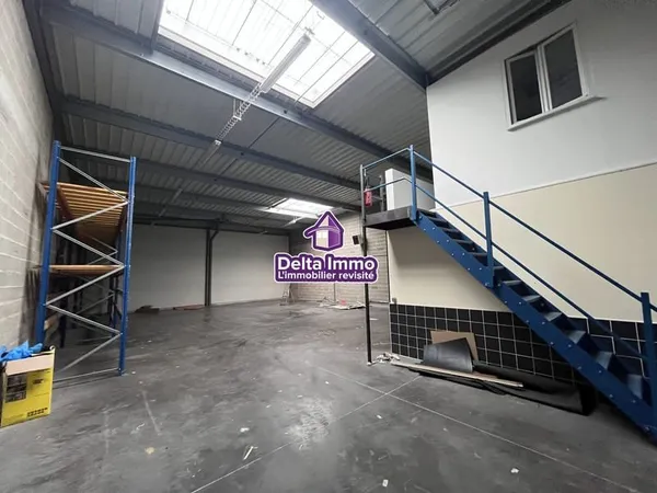 EVREUX - Local d'activités de 245 m² env. à louer