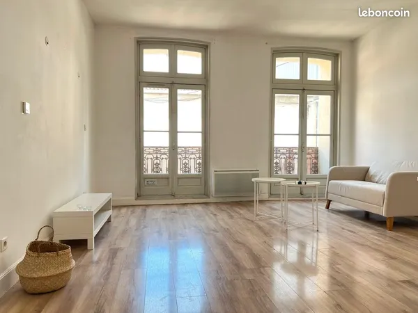 Sete-appartement type 3 avec parking
