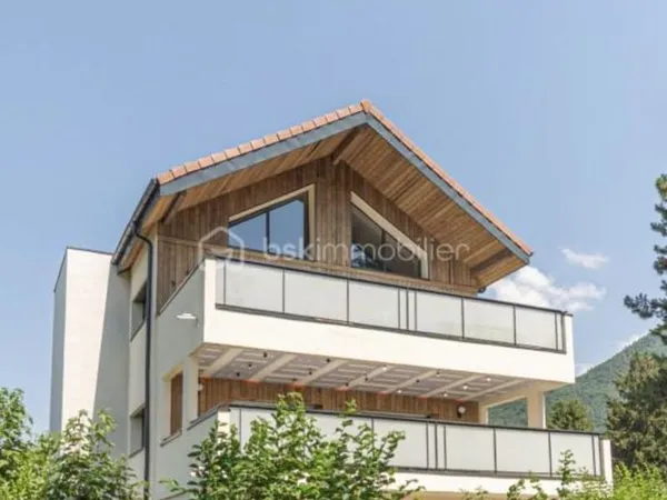 APPARTEMENT REZ JARDIN ANNECY VIEUX SECTEUR POMMARIES