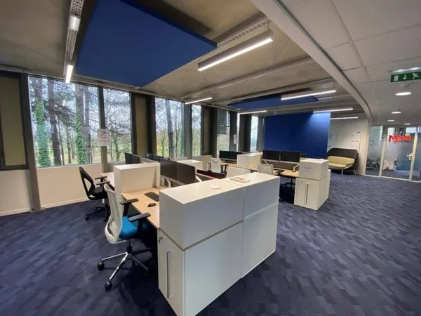 Bureaux 810 m²