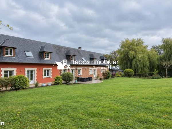 Maison 11 pièces 251 m²