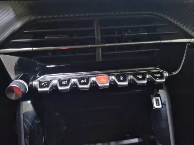 Peugeot 2008 puretech 100 s&amp;s bvm6 — photo 44