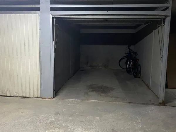 Parking 14 m²