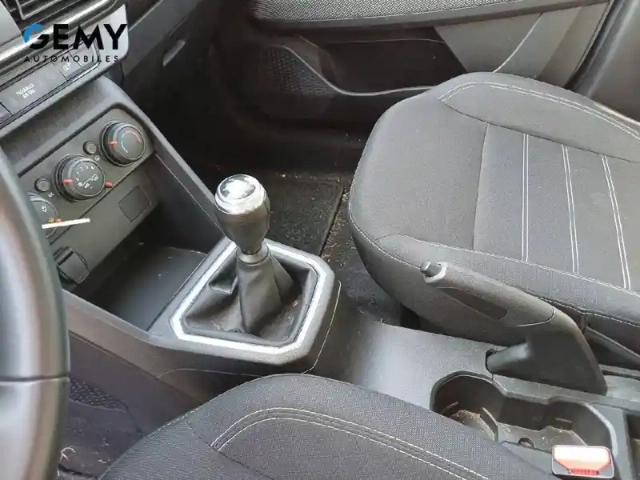 Dacia Sandero sce 65 - 22 — photo 12