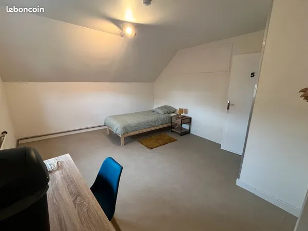 Chambre 20m2 - Calais centre