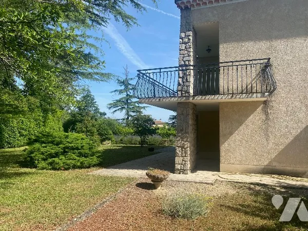 Maison 6 pièces 142 m²
