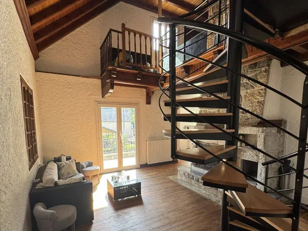 Maison 10 pièces 200 m²